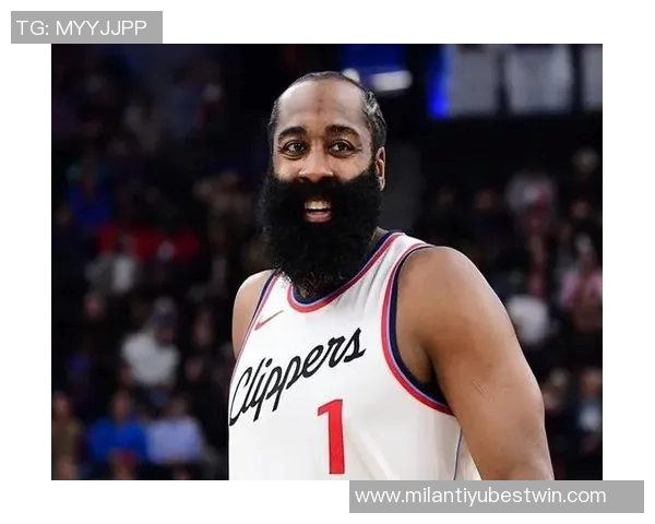 哈登36岁依旧拼搏51分钟赛场上的孤独与坚持让人心疼 哈登36岁依旧拼搏51分钟赛场上的孤独与坚持让人心疼