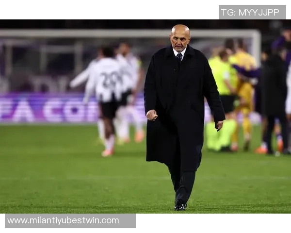 迪纳塔莱期待斯帕莱蒂的攻势足球带来精彩表现并希望DV9赛季进球达到20个 迪纳塔莱期待斯帕莱蒂的攻势足球带来精彩表现并希望DV9赛季进球达到20个